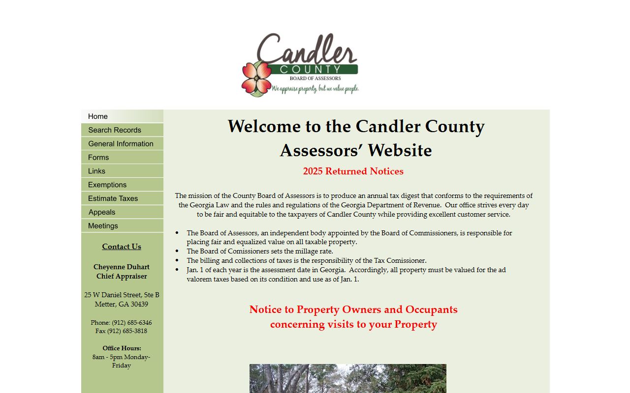 Metter Georgia downtown area in Candler County showing the county seat buildings